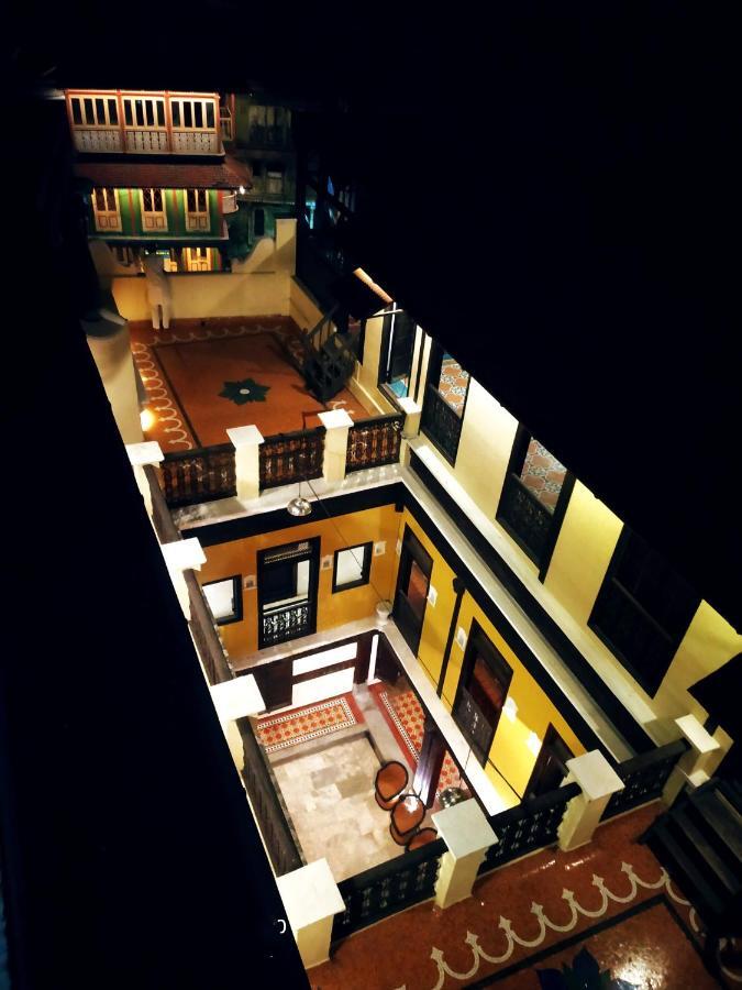 Bed and Breakfast Deewanji Ni Haveli Ahmadábád Exteriér fotografie